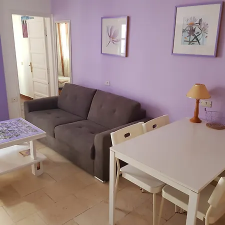 Lavanda Aparthotel
